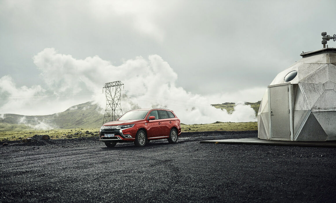 Mitsubishi Hybrid Story auf Island, fotografiert von Lina Grün für Electrified Magazin